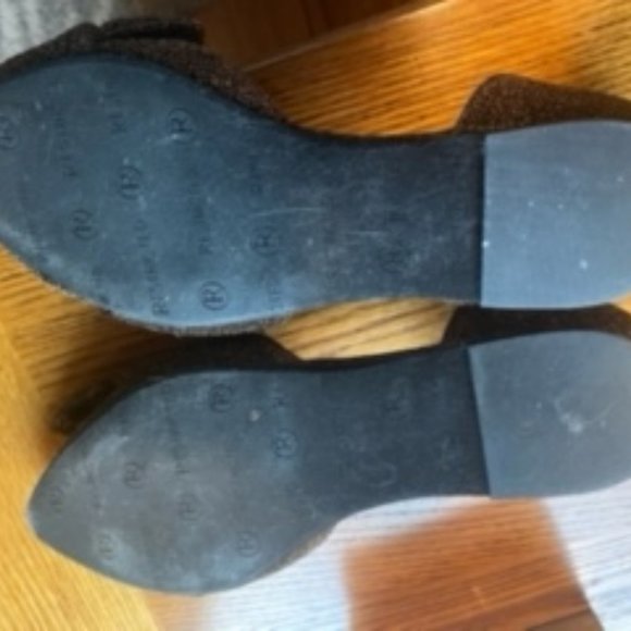 Restricted - Justine Flats - Picture 2 of 3